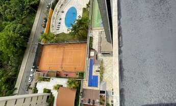 Imagem 7: Cobertura para aluguel tem 350m2 4 quartos sendo um revestido em closet 5 vagas