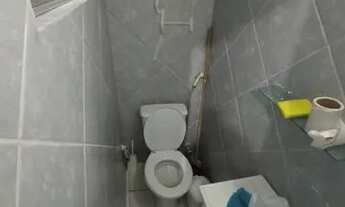 Imagem 3: Quarto com Banheiro em Cascadura