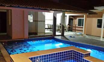 Imagem: Linda casa de condomínio com entretenimento