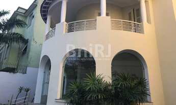 Imagem 2: Casa comercial reformada