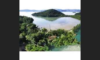 Imagem 6: Vendo casarão antigo Paraty pé na areia