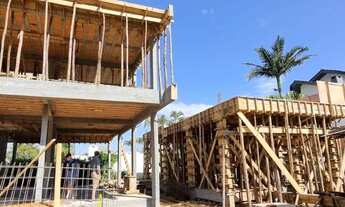 Imagem 4: Casa para venda possui 193 metros quadrados com 3 suítes em Lagoa da Conceição - Florianóp