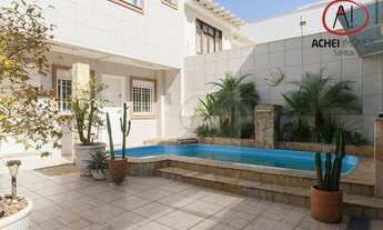 Imagem 3: Casa com 4 dormitórios, 4 suítes, Piscina, Churrasqueira, à venda, 300 m² por R$ 3.200.0