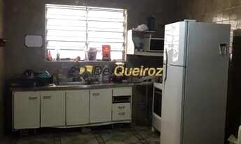 Imagem 2: DE QUEIROZ. CASA EM PARELHEIROS! TERRENO AMPLO COM ESTRUTURA PARA CONSTRUÇÃO! VENHA CONFER