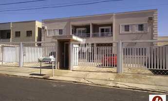 Imagem 2: Apartamento (tipo - padrao) 2 dormitórios, cozinha planejada, em condomínio fechado