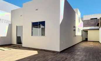 Imagem 2: Casa para venda possui 115 metros quadrados com 3 quartos em Centro - Brumado - BA