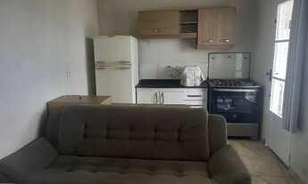 Imagem 2: Casa tipo edicula em avenida