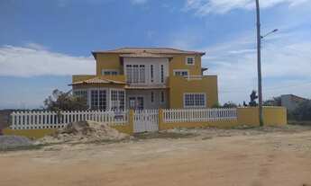 Imagem 2: Casa para venda com 530 metros quadrados com 5 quartos em Centro - Araruama - RJ