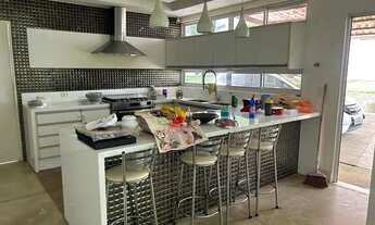 Imagem 4: Casa para aluguel e venda tem 175 metros quadrados com 5 quartos