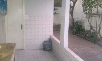 Imagem 6: Casa grande com quintal em excelente ponto, próximo a Rua Sul América em Bangu