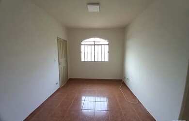 Imagem 5: Casa para aluguel e venda possui 70 metros quadrados com 3 quartos em Ouro Branco - Londri