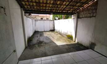 Imagem 3: Casa para venda possui 90 metros quadrados com 2 quartos em Parque Dois Irmãos - Fortaleza