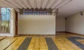 Imagem 3: Sobrado para venda possui 282 metros quadrados com 5 quartos em Vila Progresso - Jundiaí