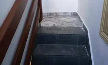 Imagem 7: Casa para aluguel tem 246 metros quadrados com 3 quartos