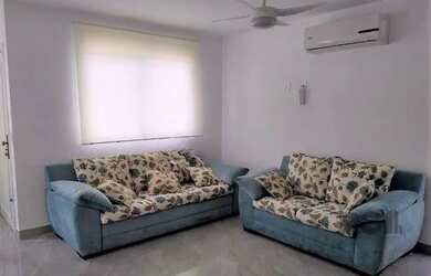 Imagem 2: Casa no Jardim do Salso de 3 dormitórios e piscina