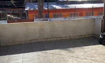 Imagem 7: Casa 3 cômodos e sacada