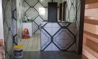 Imagem 3: Casa 2/4, Sala Cozinha, banheiro e área de serviço 1° Andar