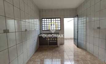 Imagem 5: Casa com 2 dormitórios para alugar, por R$ 1.000/mês - Vila São José - Ourinhos/SP