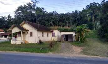 Imagem 2: Casa com terreno grande