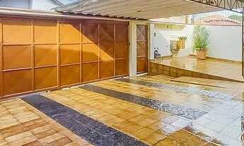 Imagem 2: Sobrado para venda possui 282 metros quadrados com 5 quartos em Vila Progresso - Jundiaí