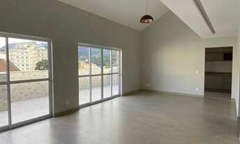 Imagem 5: Cobertura nova com 3 suítes, varandão, para locação no Centro de Nova Friburgo - RJ