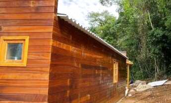 Imagem 4: Sítio com cabana (ST00425