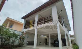 Imagem: Sobrado com 05 dormitórios e 300m² no