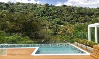 Imagem 2: Maravilhosa Casa em Fantástico Condomínio, 550 Mts, 4 Suítes! Vista Deslumbrante!