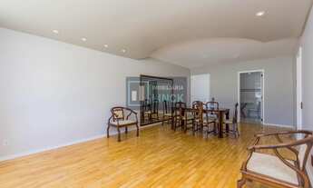 Imagem 4: Apartamento semimobiliado de 3 dormitórios e 2 vagas de garagem no bairro Bom Fim