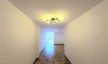 Imagem 2: LINDAMENTE REFORMADO. PRONTO PRA MORAR!!!!