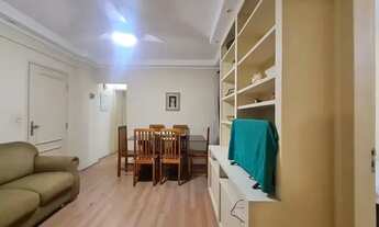 Imagem 6: Pertinho da praia, 2 quartos, 2 banheiros, sala, cozinha, área de serviço, elevador, garag