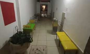 Imagem 2: Quarto com Banheiro em Cascadura