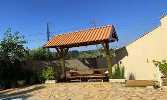 Imagem 5: Espaço de festa com churrasqueira