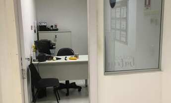 Imagem 5: Prédio comercial frente ao shoping, na P Eutíquio, 420m2, 02 pisos, elevador para cargas