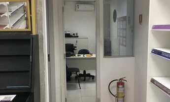 Imagem 4: Prédio comercial frente ao shoping, na P Eutíquio, 420m2, 02 pisos, elevador para cargas