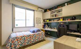 Imagem 16: Apartamento para venda possui 215 metros quadrados com 4 quartos em Lagoa - Rio de Janeiro