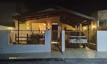 Imagem: Casa em condomínio, espaçosa próximo