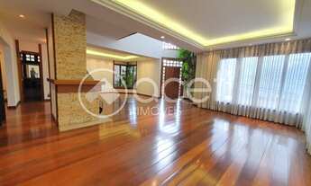 Imagem 3: Casa 4 quartos, 2 suítes, 560 m²