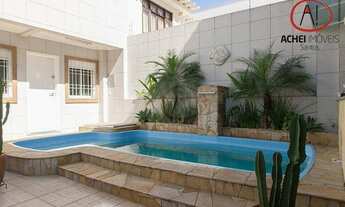 Imagem 4: Casa com 4 dormitórios, 4 suítes, Piscina, Churrasqueira, à venda, 300 m² por R$ 3.200.0