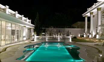 Imagem 4: Majestosa e Exclusiva Residência com muito Luxo e Conforto. Venda Mobiliada e Decorada com