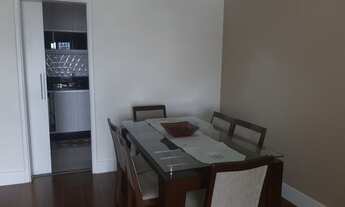 Imagem 3: Apartamento em andar alto, em edifício com boa estrutura de lazer