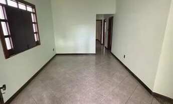 Imagem 2: Alugo Casa Ampla com 3/4 e uma dependência, na Santa Mônica 1; Com Piscina e Closet