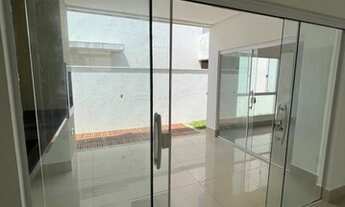 Imagem 2: VENDE-SE: Linda Moradia no Condomínio Monte Carlo