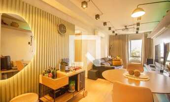 Imagem 2: Apartamento para Aluguel - Petrópolis, 2 Quartos, 70 m2