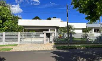 Imagem: Linda casa de alto padrão, localizada próximo