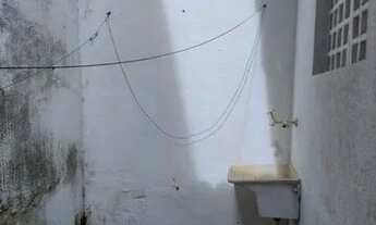 Imagem 4: ALUGA-SE CASA NO CENTRO DO ALECRIM - UM QUARTO