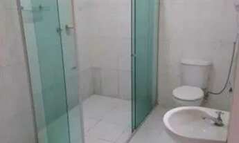 Imagem 2: Casa em rua pública