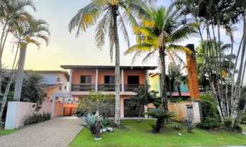 Imagem 2: Casa em com fechado, 4 suítes, ótimo lazer no bairro do Maitinga, Bertioga-SP