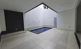 Imagem 4: Duplex a venda possui 320 metros quadrados com 3 suítes, piscina, 2 salas, portão automáti
