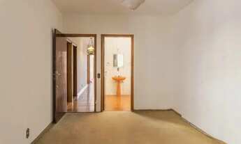 Imagem 7: Sobrado para venda possui 282 metros quadrados com 5 quartos em Vila Progresso - Jundiaí